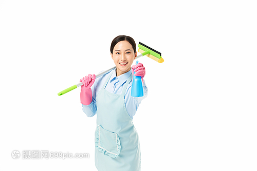 家政服務女性清潔玻璃