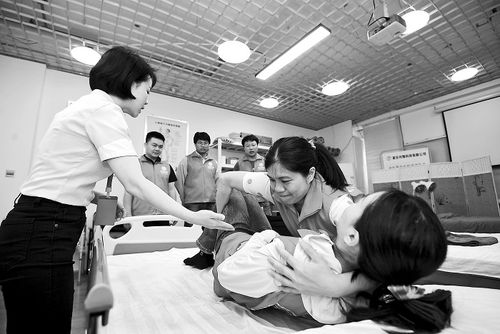 家政培訓(xùn)促就業(yè)